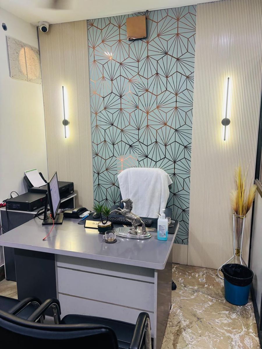 Dr Jai Malik's consultation room